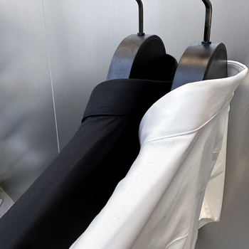 Muška košulja s dugim rukavima, europski stil, uski kroj, vezen s slovima, minimalistički dizajn