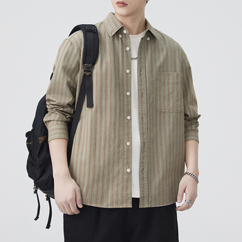 Férfi csíkos ing, japán retro workwear stílus, lazán szabott, mindennapi viselet, ősz 2025