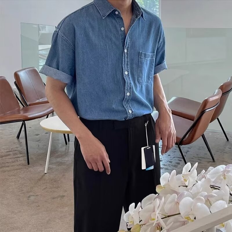 Ανδρικό denim πουκάμισο με κοντό μανίκι, καλοκαιρινή χαλαρή γραμμή, casual, με τσεπούλες