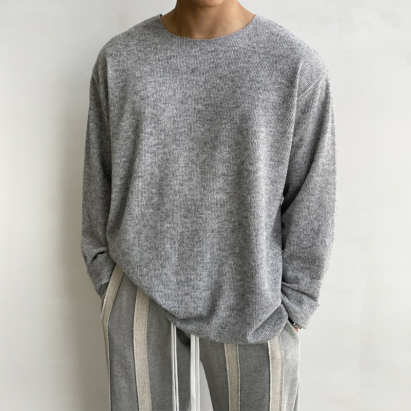 Bijeli muški T-shirt s okruglim izrezom, udoban kroj, dugi rukavi, casual stil, visoka kvaliteta
