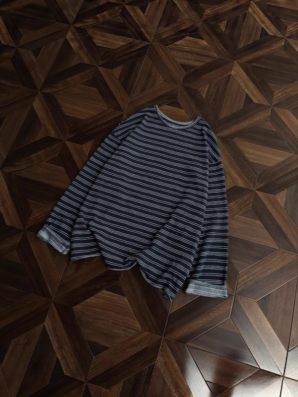 Muška majica s dugim rukavom s prugama, okrugli izrez, američki retro stil, udoban široki kroj, jesen 2025