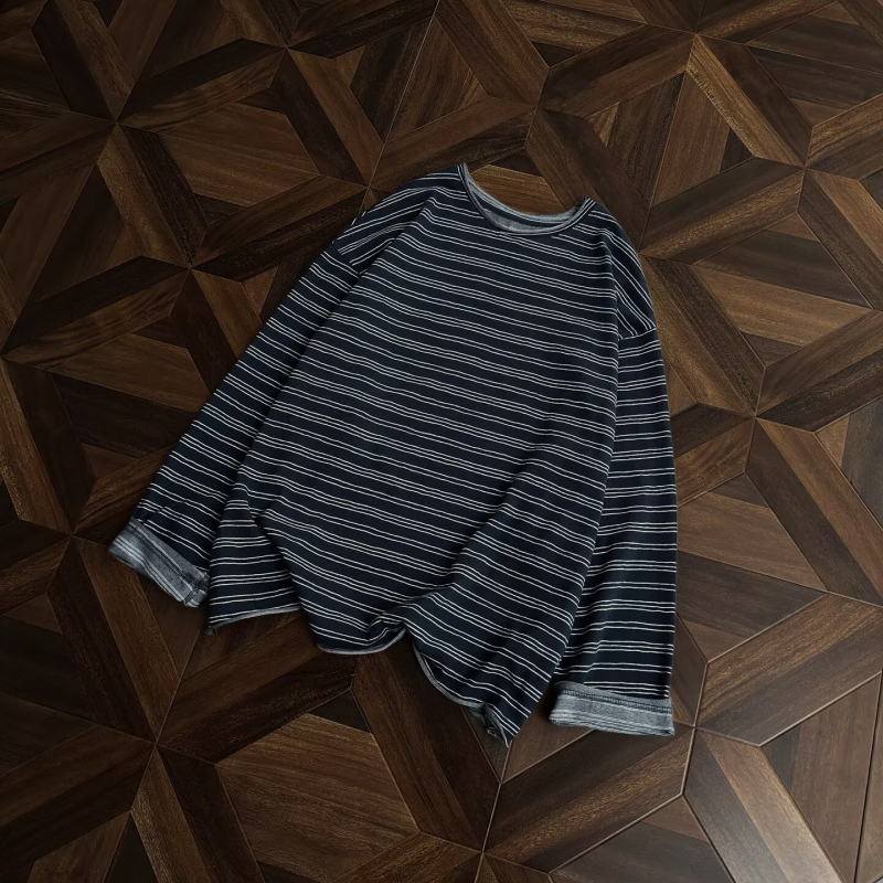 Muška majica s dugim rukavom s prugama, okrugli izrez, američki retro stil, udoban široki kroj, jesen 2025