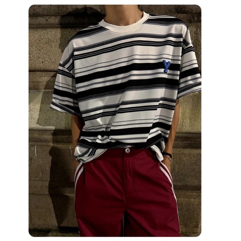 Ανδρική ριγέ κοντομάνικη T-shirt, χαλαρή γραμμή, καλοκαιρινό μοντέλο 2025, στρογγυλός λαιμός, πολυεστερικό μίγμα