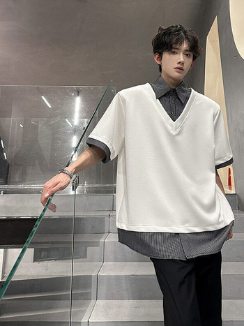 Ανδρικό κοντομάνικο T‑shirt με patchwork γιακά, ψεύτικος διπλός σχεδιασμός, αμερικανικό streetwear