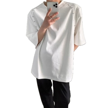Ανδρικό T-shirt Space Cotton με επενδεδυμένους ώμους, κοντό και μακρύ μανίκι – μοντέρνο streetwear