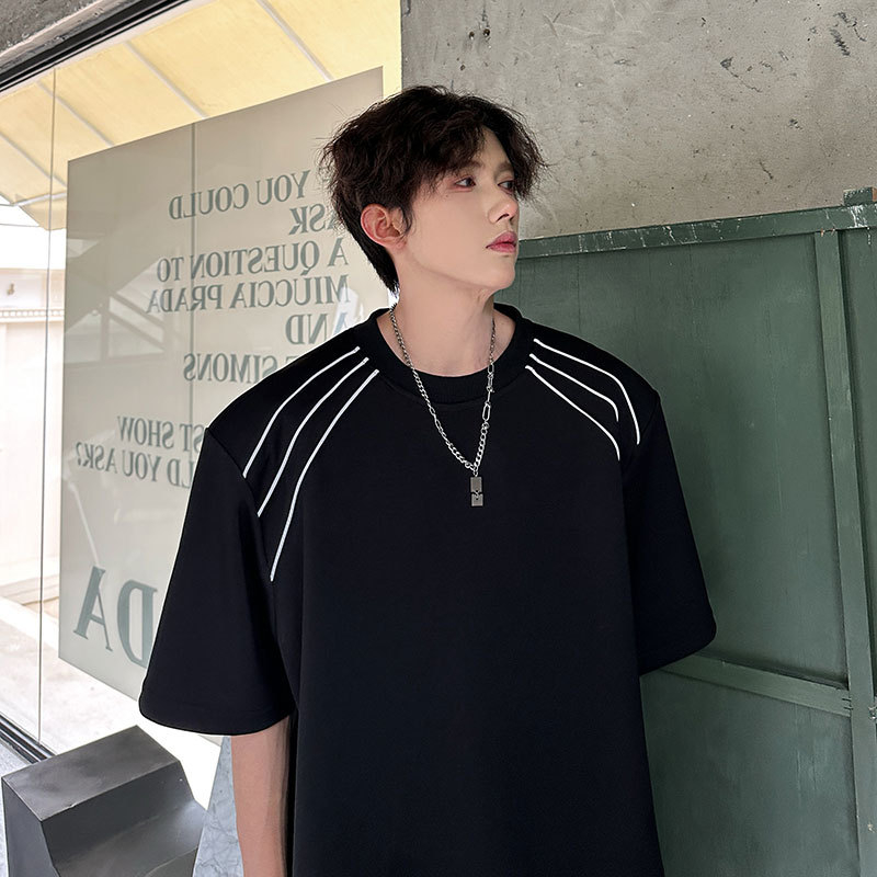 Αντρικό T‑shirt με επένδυση στους ώμους, καλοκαιρινός σχεδιασμός, CleanFit, ελαφριά πολυεστερική ανάμειξη, κοντά μανίκια, στρογγυλός λαιμός, καθημερινή χρήση