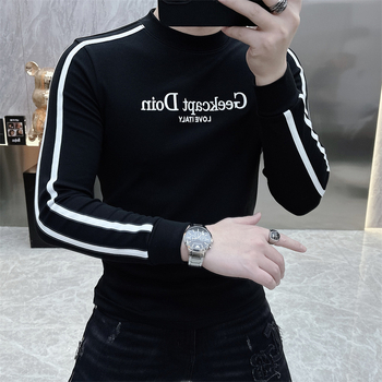 Ανδρικό μακρυμάνικο βάσης T‑shirt με επένδυση φλίς, κεντημένα γράμματα, στενή γραμμή, λαιμό μισού ύψους