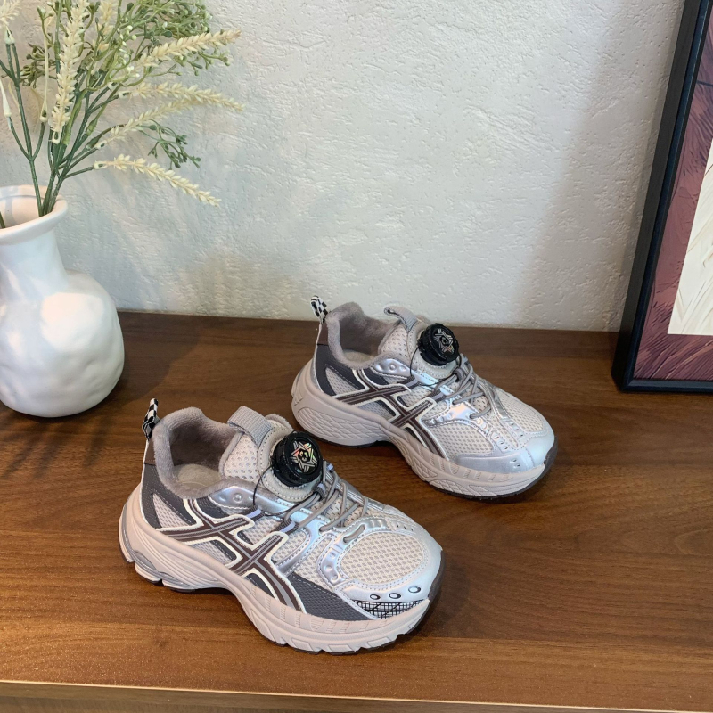 2025 nove dječje tenisice s flis podstavom, mrežastim gornjim dijelom, dizajn s rotirajućom kopčom, tople i udobne za dječake i djevojčice (Dad Shoes stil)