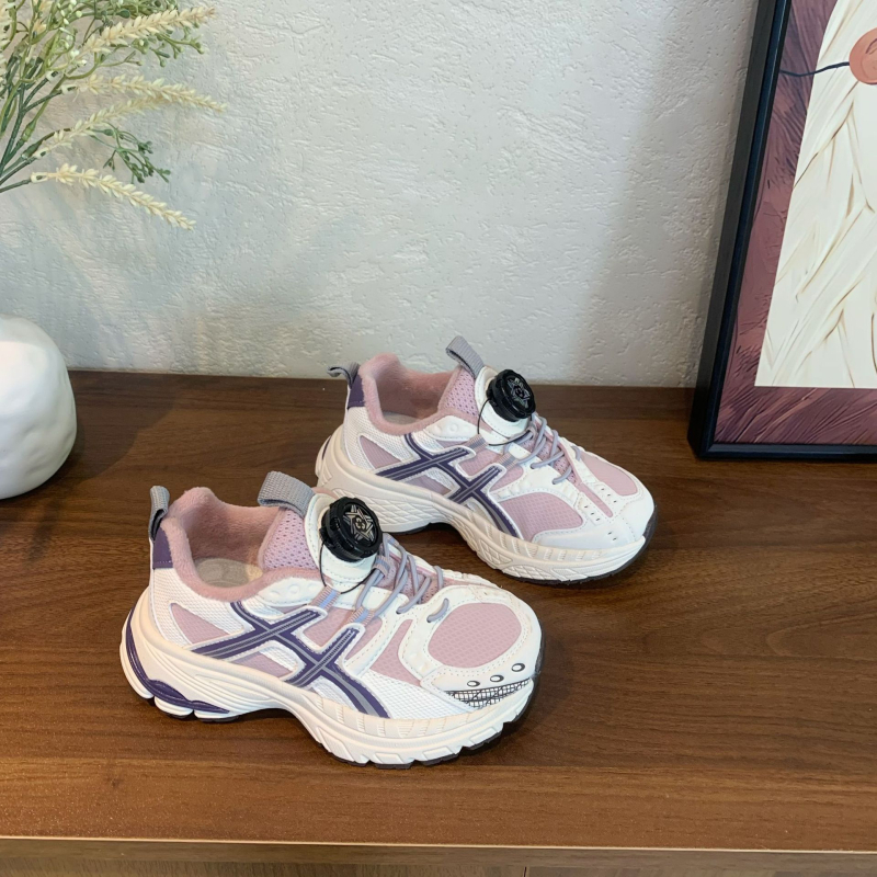 2025 nove dječje tenisice s flis podstavom, mrežastim gornjim dijelom, dizajn s rotirajućom kopčom, tople i udobne za dječake i djevojčice (Dad Shoes stil)