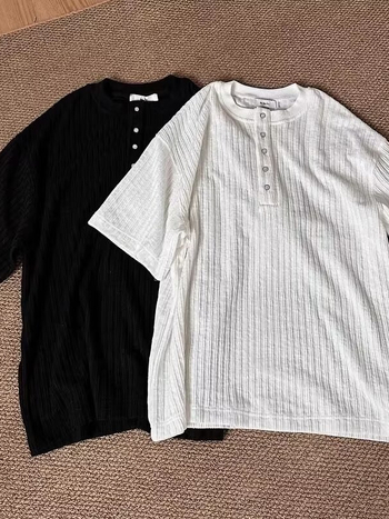 Αντρικό T-shirt με λαιμό Henley, κοντά μανίκια, καλοκαιρινή νέα γραμμή, υψηλής ποιότητας, άνετη, διαπνέουσα υφή