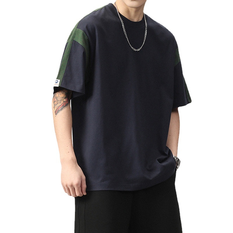 Ανδρικό T-shirt με κοντά μανίκια, patchwork και color-block, χαλαρή γραμμή, καλοκαίρι 2026, ευέλικτο τοπ