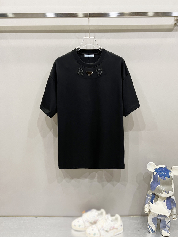 Muški pamučni T-shirt kratkih rukava s izvezenim trokutastim logom, minimalistički, visoko kvalitetan dizajn