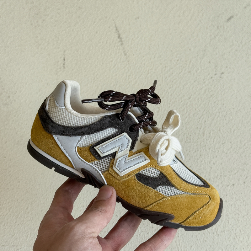 Dječje tenisice s color-block dizajnom i Velcro zatvaranjem, prozračan gornji dio, protuklizna gumena potplata, unisex