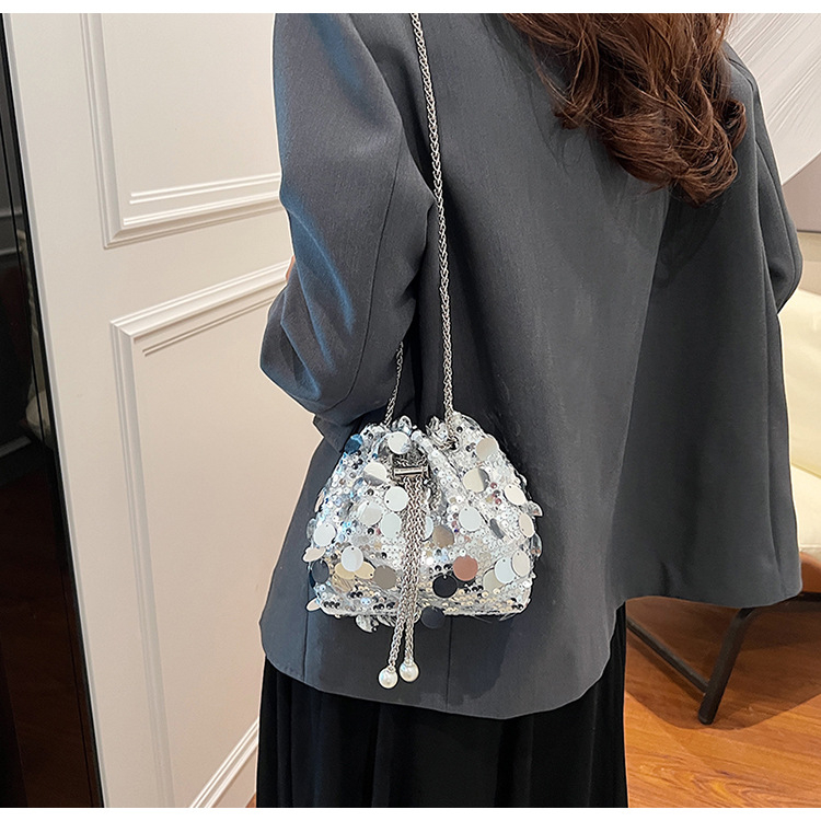 Ženska torbica s šljokicama, bucket bag, mala, večernja torbica, s remenom preko ramena ili crossbody