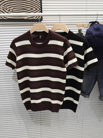 Ανδρικό T‑shirt με μαύρες και λευκές ρίγες, πλεκτό ύφασμα, κοντό μανίκι, στρογγυλός λαιμός, ice silk