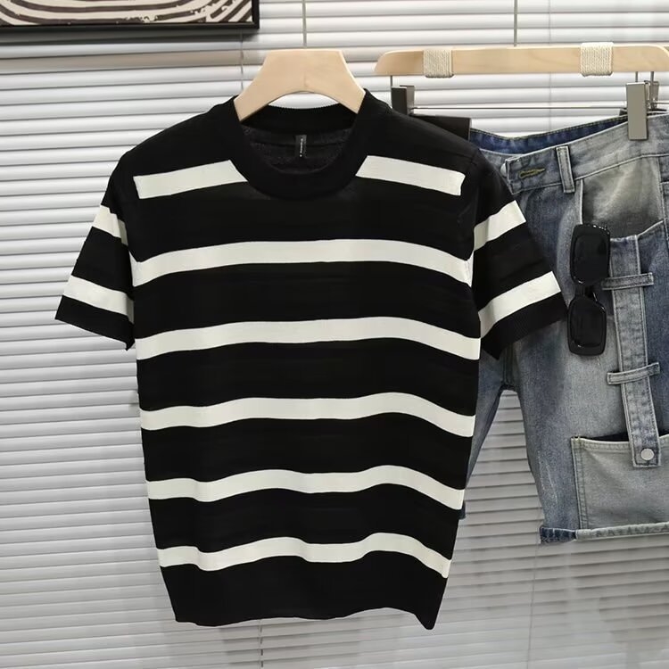 Ανδρικό T‑shirt με μαύρες και λευκές ρίγες, πλεκτό ύφασμα, κοντό μανίκι, στρογγυλός λαιμός, ice silk