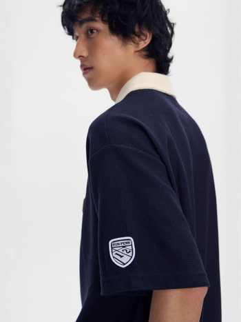 Japanski nadahnut retro polo majica s kontrastnim bojama, kratki rukavi, opušten kroj, izvezen logotip, mješavina pamuka i poliestera, ljetni stil