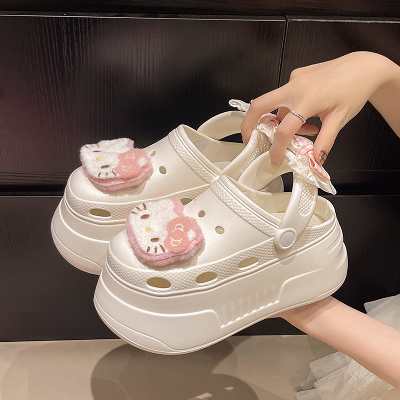 Ženske sandale s debelim potplatom i zatvorenim prstom Hello Kitty, proljeće 2025