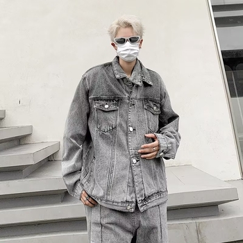 Patchwork részletekkel készült mosott denim dzseki férfiaknak, tavasz–ősz