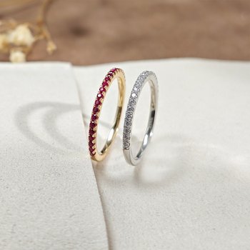 Dunli Jewelry S925 srebrni prsten s crvenim korundom u nizu i pavé dijamantima, minimalistički stil, za žene