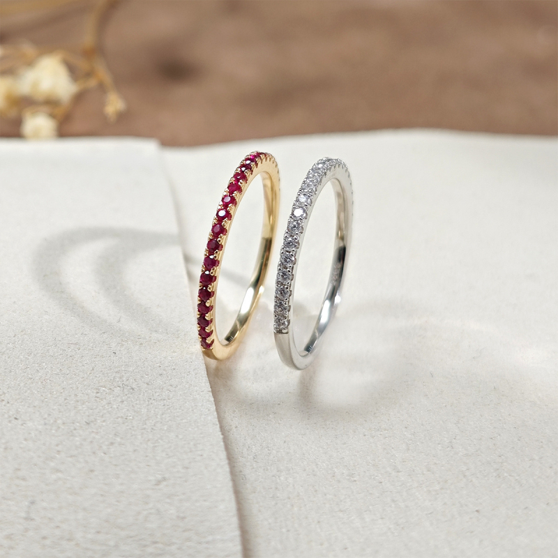 Dunli Jewelry S925 srebrni prsten s crvenim korundom u nizu i pavé dijamantima, minimalistički stil, za žene
