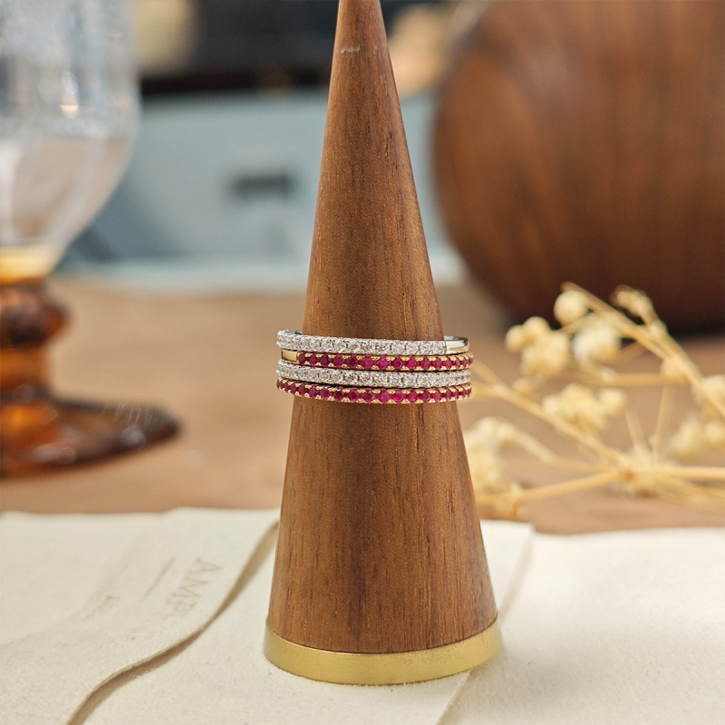 Dunli Jewelry S925 srebrni prsten s crvenim korundom u nizu i pavé dijamantima, minimalistički stil, za žene