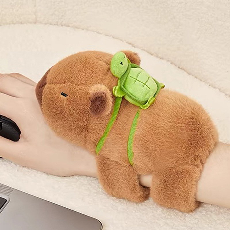 Capybara pliš igračka s narukvicom za zapešće