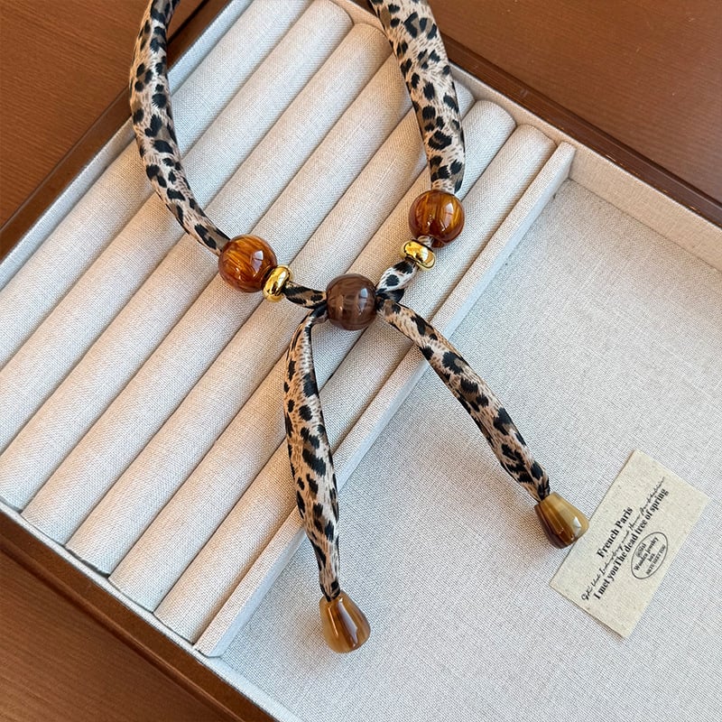 Ženski ogrlicu-šal s leopard printom od svile, novi dizajn 2025, jednostavan i elegantan dodatak