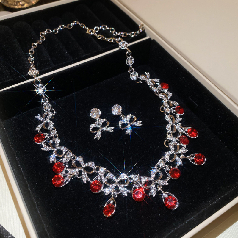 Geometrijski naušnici i ogrlica s mašnicom u europskom dvorskom stilu, sa rhinestones, lanac klavikule