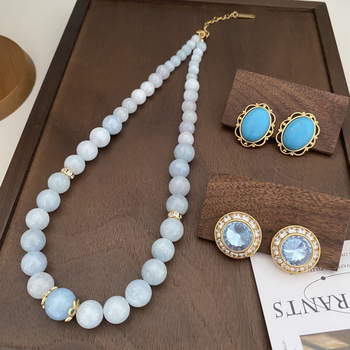 Francusko-retro ogrlica i naušnice od prirodnog kamena – set