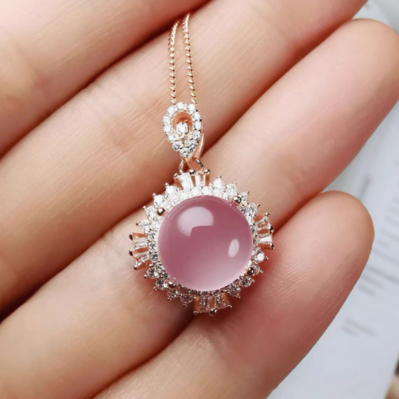 Ogrlica s kružnim Hibiscus kamenom, naušnice s dijamantima i prsten — vila stil inspiriran Instagramom elegantan i svestran