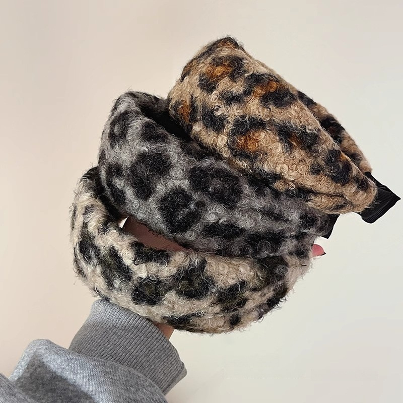 Ženska široka traka za kosu s leopard uzorkom i plišanim materijalom, korejski stil, svakodnevni dodatak za kosu.