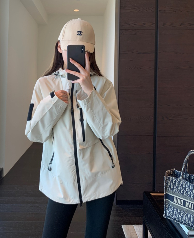 Geacă damă cu glugă pentru exterior, softshell, design color-block, fermoar frontal, croială lejeră, poliester