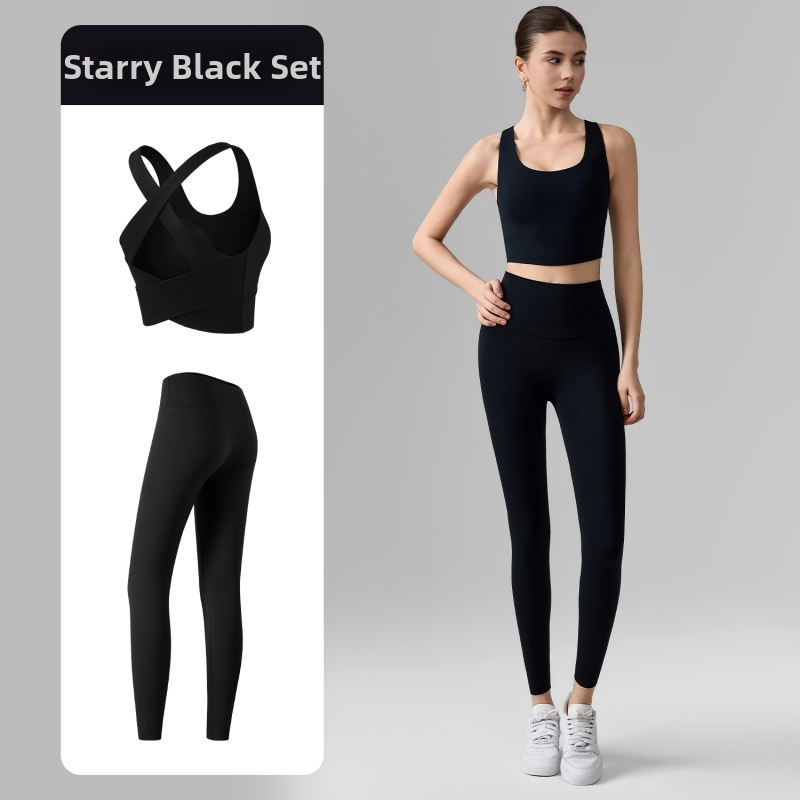 Női két darabos fitnesz készlet: keresztezett kivágású hátsó sportmelltartó és cropped jóganadrág, légáteresztő anyag