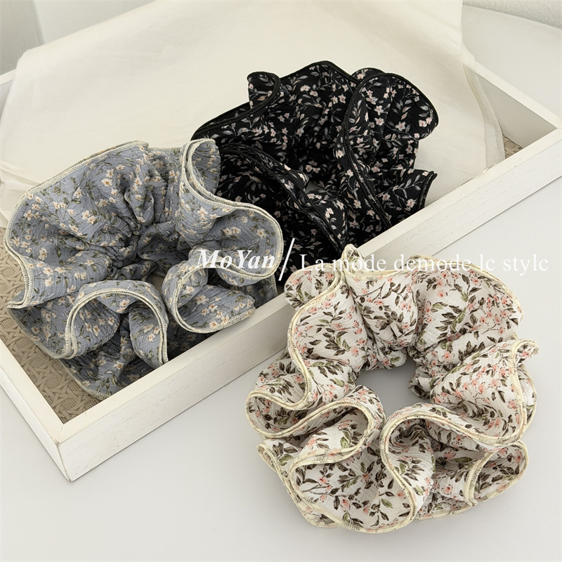Scrunchie od tkanine sa četiri sloja, šav na rubu, retro cvjetni uzorak za proljeće, za žene, jednostavan i svestran dodatak za kosu