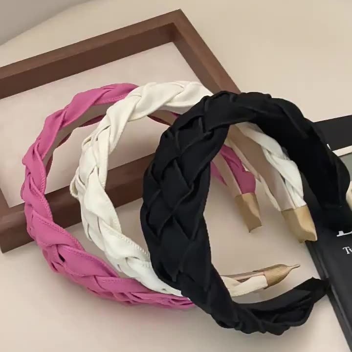 Ženska tkanena traka za kosu, široka i elegantna, ručno izrađena
