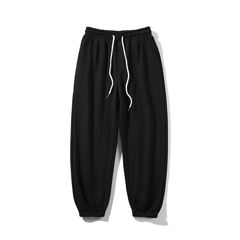 Muške jogger hlače za jesen-zimu, opuštenog kroja, sportsko-casual stil, s vezanjem u struku i manžetama pri gležnjevima