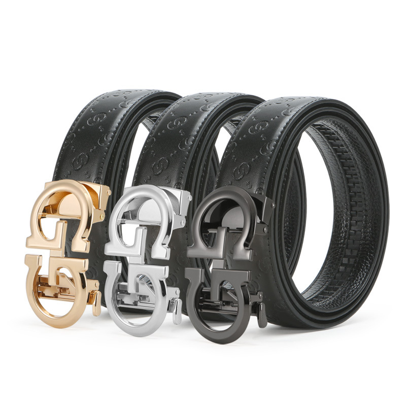 Muški kaiš od prave kože s reljefnim uzorkom i kopčom od legure, moderan i svestran