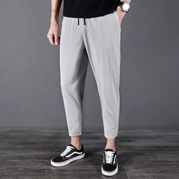 Muške ljetne sportske hlače, tanki Ice-Silk materijal, opušten kroj, cropped duljina, manžetna