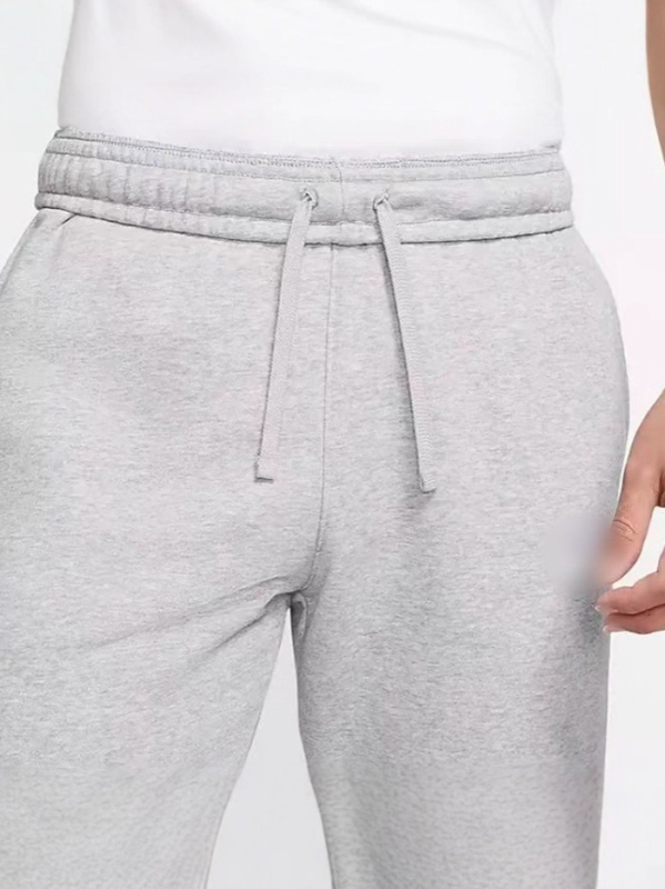 Ανδρικά χειμερινά jogger παντελόνια με κεντημένο μικρό λογότυπο, χαλαρή εφαρμογή, φλις επένδυση, τελείωμα με μανσέτα, μοντέλο 2708
