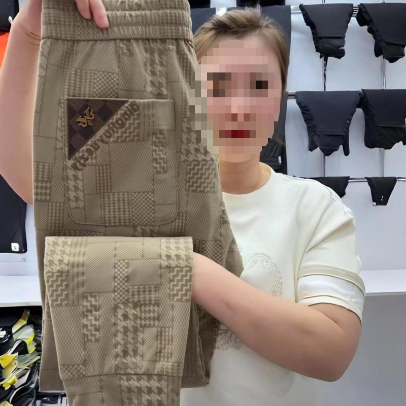 Muške lagane hlače za proljeće-ljeto, jogger stil, visok pas, prav kroj, uske završetke na gležnjevima, prozračné i brzo sušeće