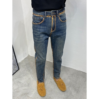 Ανδρικά τζιν φθινοπωρινά, street style, σε στενή γραμμή, vintage μπλε, ανθεκτικά και πλυμένα