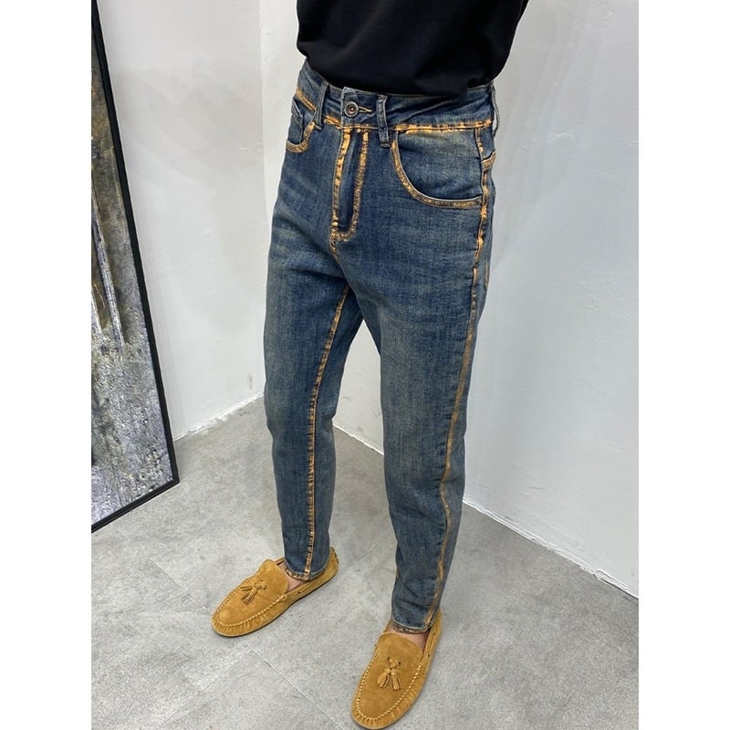 Ανδρικά τζιν φθινοπωρινά, street style, σε στενή γραμμή, vintage μπλε, ανθεκτικά και πλυμένα