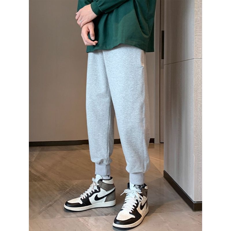 Muške crne jogger hlače, opuštenog kroja, sportski stil, za proljeće i jesen