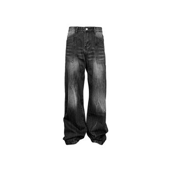 Muške crne oprane traperice ravnog kroja, ležernog stila, gradski stil