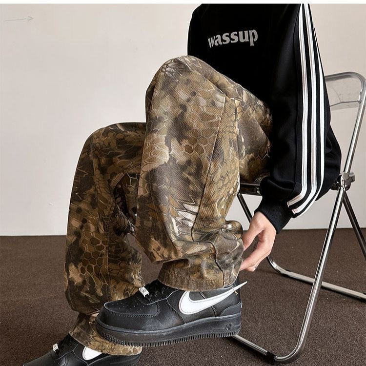 Férfi farmer amerikai retro stílusú mosott camouflage mintával, tiszta szabás, egyenes szárú