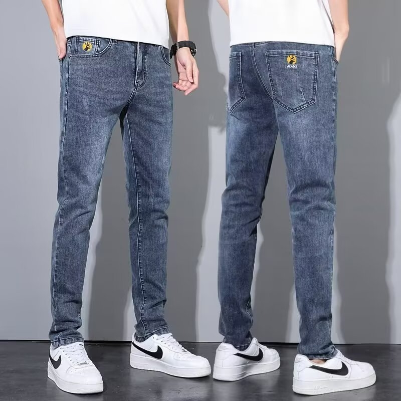 Férfiaknak készült elasztikus farmer, koreai stílusú slim-fit, egyenes szabású nadrág nyárra