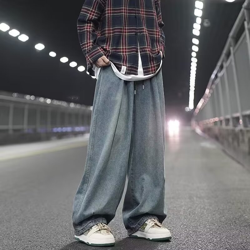 Ανδρικά τζιν σε ρετρό αμερικανικό street style, ευρύ παντελόνι, ίσια γραμμή, πλυμένα, ελαστική μέση, μακριά μέχρι το πάτωμα, για άνοιξη και φθινόπωρο