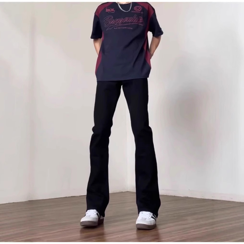 Férfi denimnadrág, amerikai stílusban, slim fit, enyhén kinyíló szár, egyenes szabás