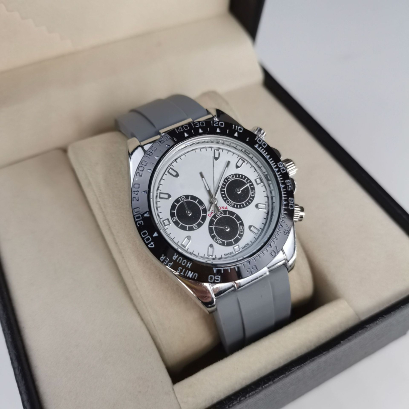 Muški silikonski sat s tri podbrojčanika, potapljačkog stila, kvarcni mehanizam, luminozan brojčanik, 41 mm